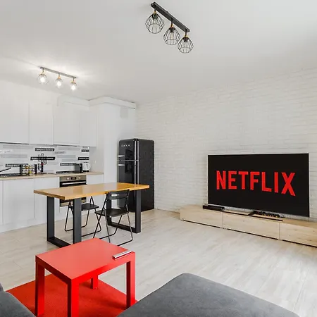 Premium In The Center Of With Free Parking & Balcony Varsó