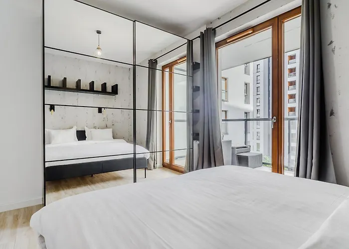 Apartman Premium In The Center Of With Free Parking & Balcony Varsó