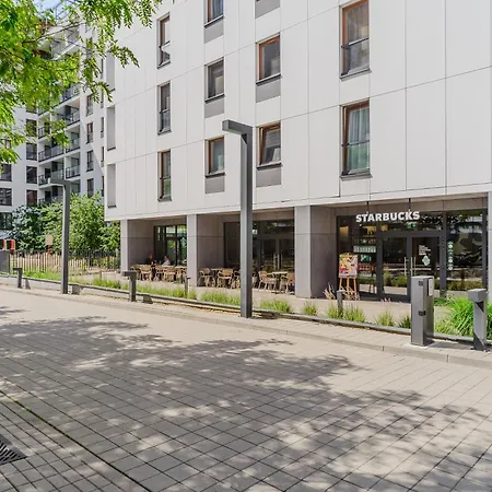 Апартаменты Premium In The Center Of With Free Parking & Balcony